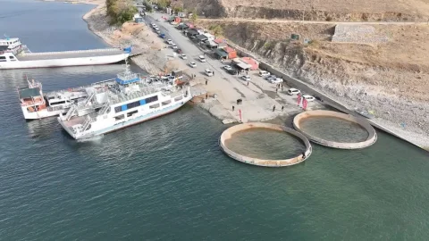 Tunceli&rsquo;de Yavru Balık Buluşması